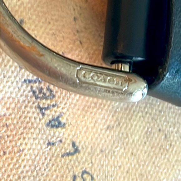 Coach Women’s Substantial Black Leather Brass Buckle Grommets Belt Size M - Picture 4 of 6